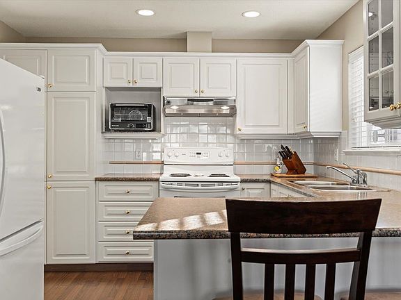 4th image of 8485 Young Rd #106