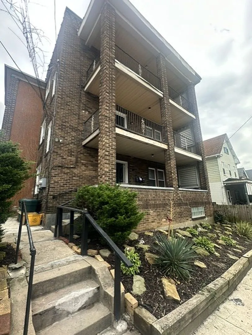 622 14th Avenue, Unit 2 Munhall PA — Photo 1