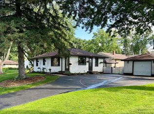 2598 Mayer Ln E, Saint Paul, MN 55119