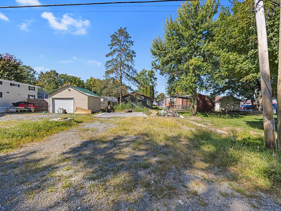 1st image of 11519 Hiawatha Path