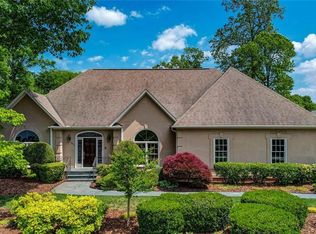 1916 Falmouth Dr, Greensboro, NC 27410