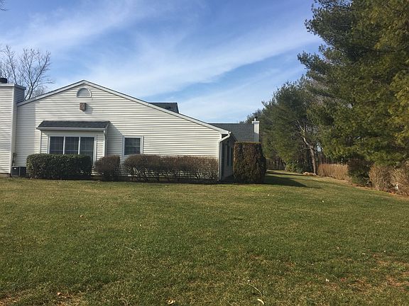 2nd image of 39 Standish Dr