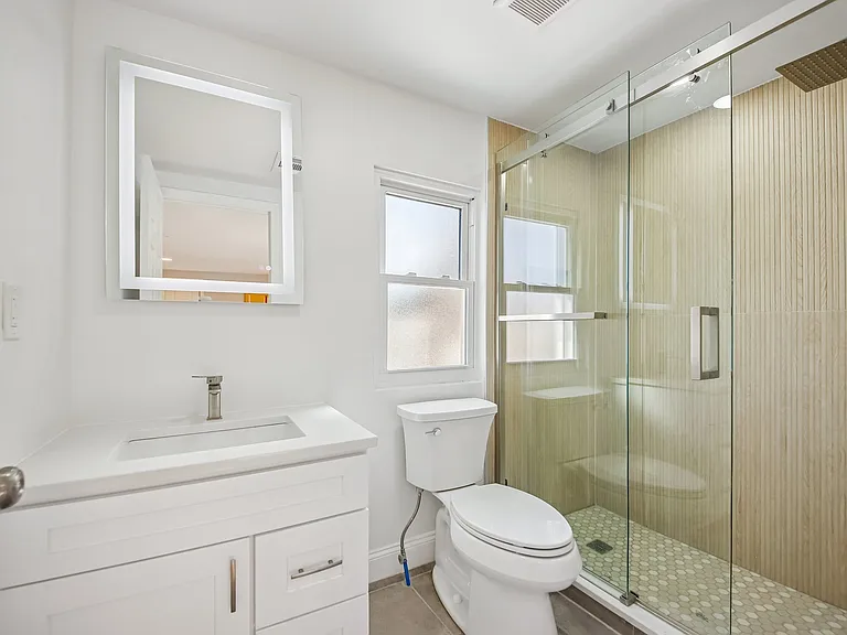 20 Edgar St — Photo 17