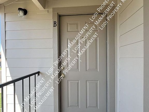 2nd image of 123 Adobe Ct #B