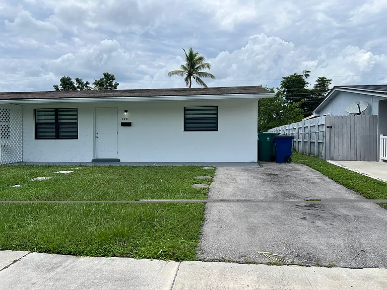 9451 SW 51st Ct — Photo 3