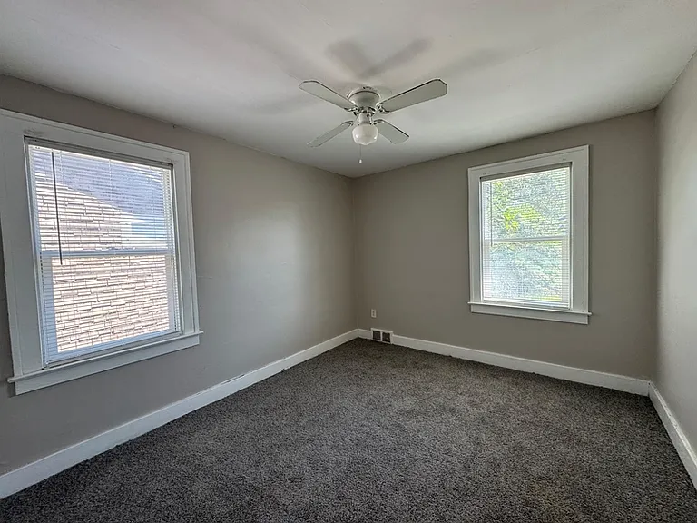 15387 Lesure St — Photo 11