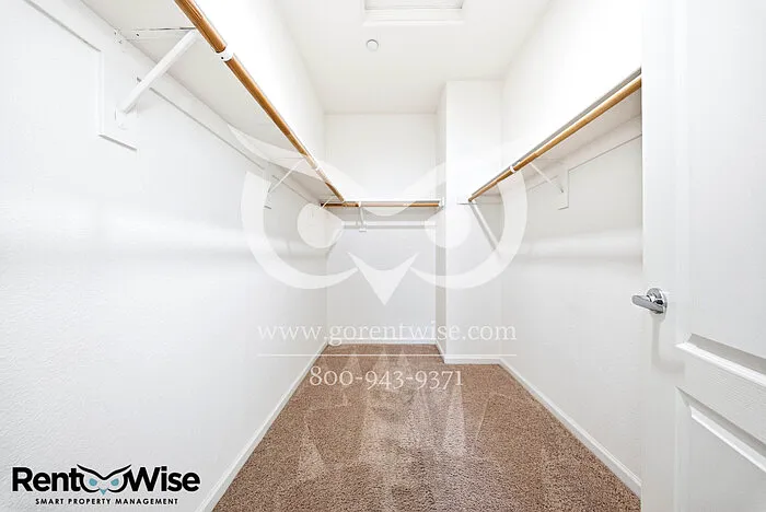 1583 Sylvia St — Photo 15