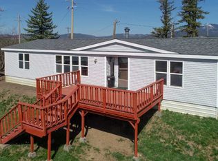 17705 S Starr Rd, Rockford, WA 99030