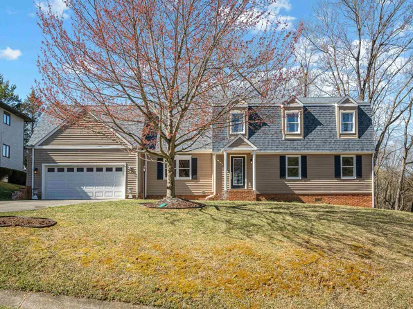 300 Chestnut St, Pearisburg, VA 24134
