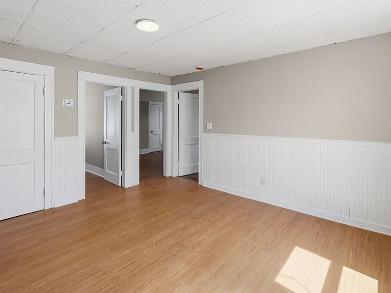 387 Grove St — Photo 27