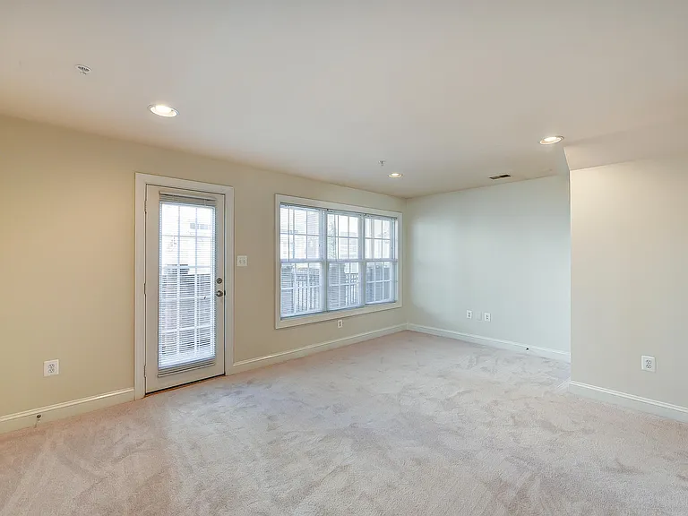 4610 Wilson Blvd — Photo 22