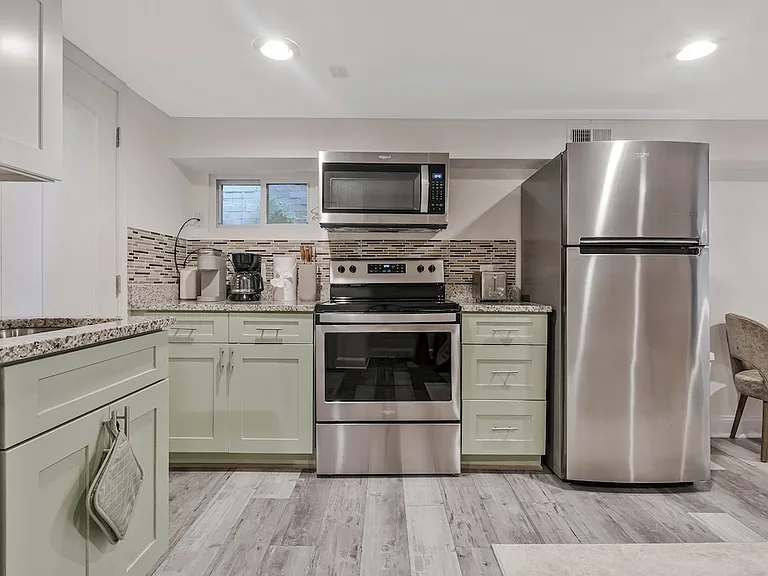 1407 King St #1 — Photo 11
