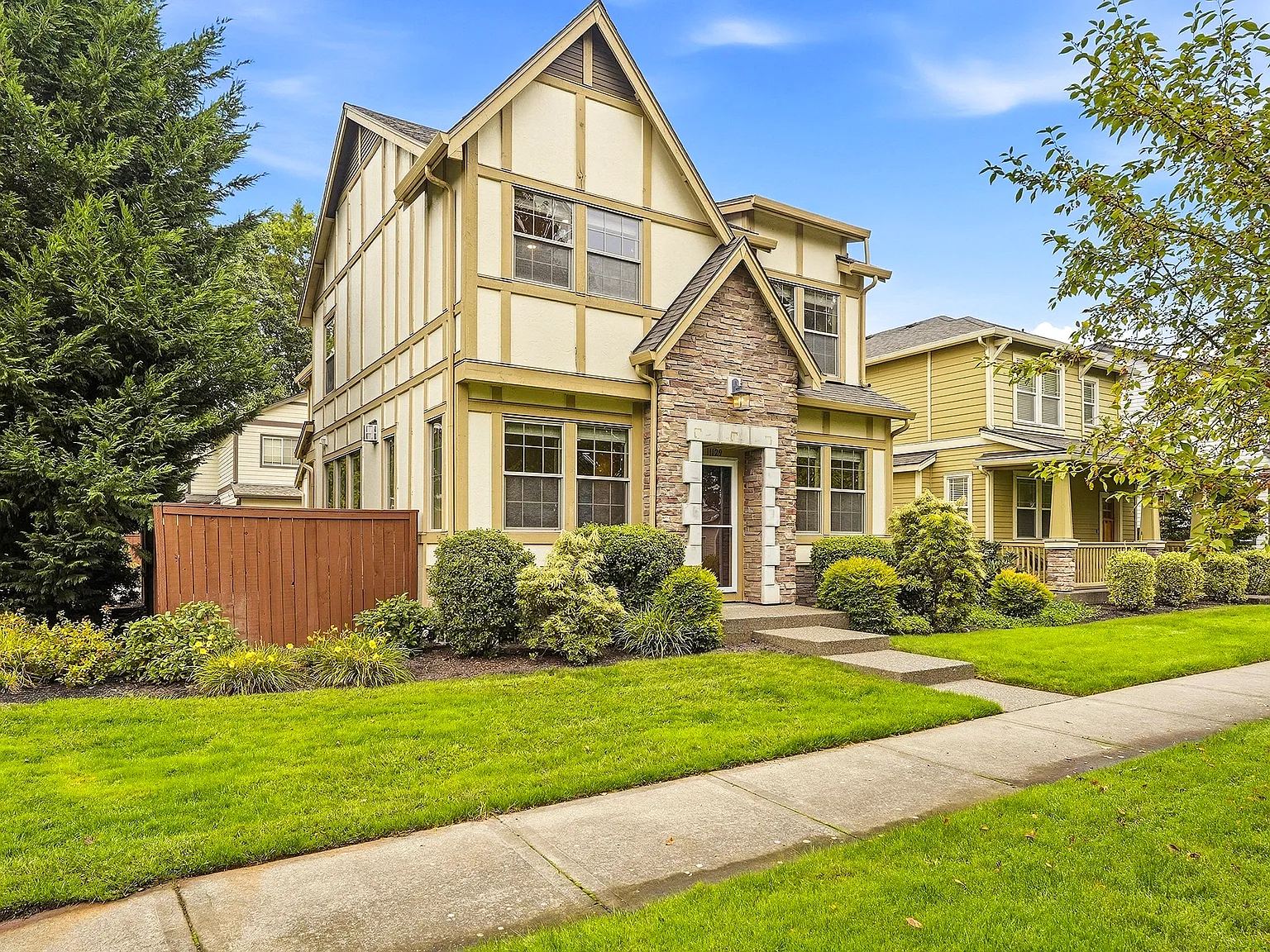4 bed, 2.5 bath, 2094 sqft, $3,195 — Photo 1