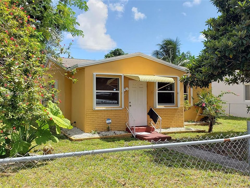 1st image of 2539 Roosevelt St