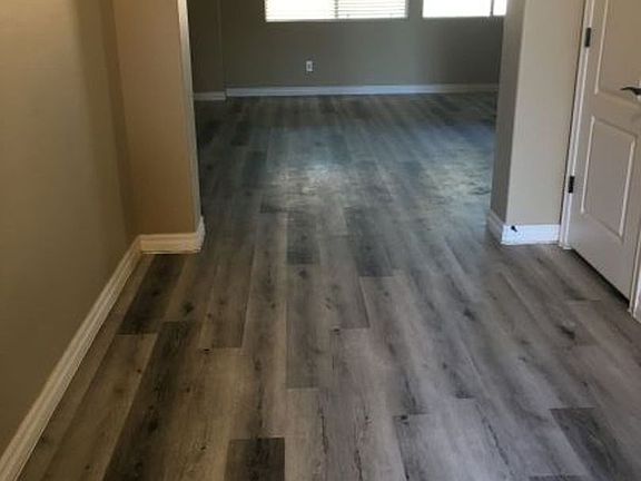 3rd image of 2744 E Lodgepole Dr