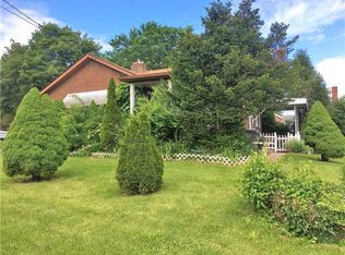 1009 Harmony Fisher Ave, Ellwood City, PA 16117