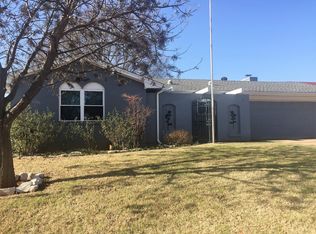 1306 Redstone Dr, Clinton, OK 73601