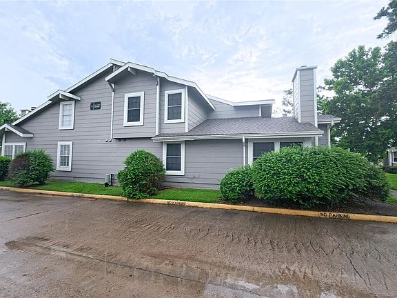 3rd image of 12119 Lemon Ridge Ln #121