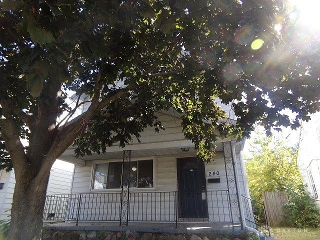 1st image of 240 Alaska St