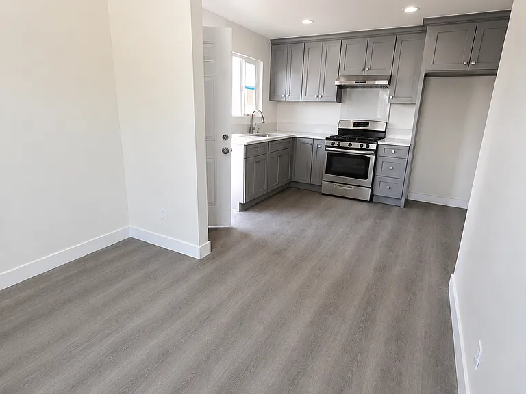 Keenan Pl — Photo 3