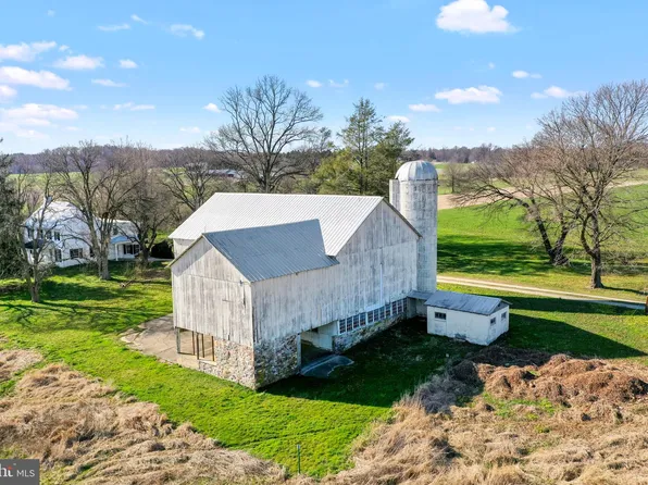 348 Sunnyside Rd, West Grove, PA 19390