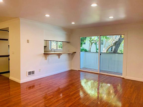 5th image of 5000 S Centinela Ave APT 144