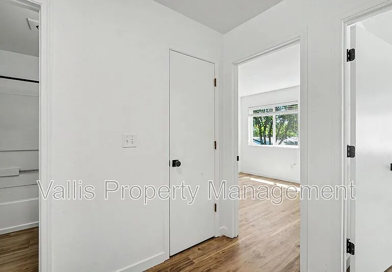 5260 Springcrest Dr S — Photo 17