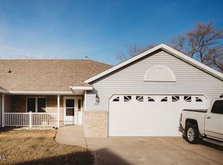 443 3rd St SW, Jamestown, ND 58401