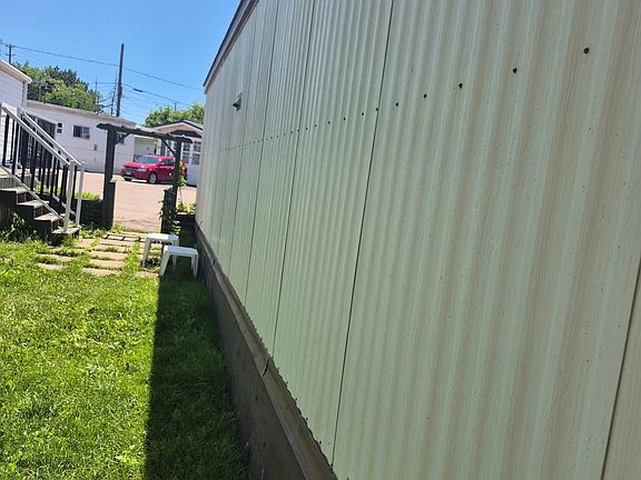 2nd image of 3233 Derry Rd E #5