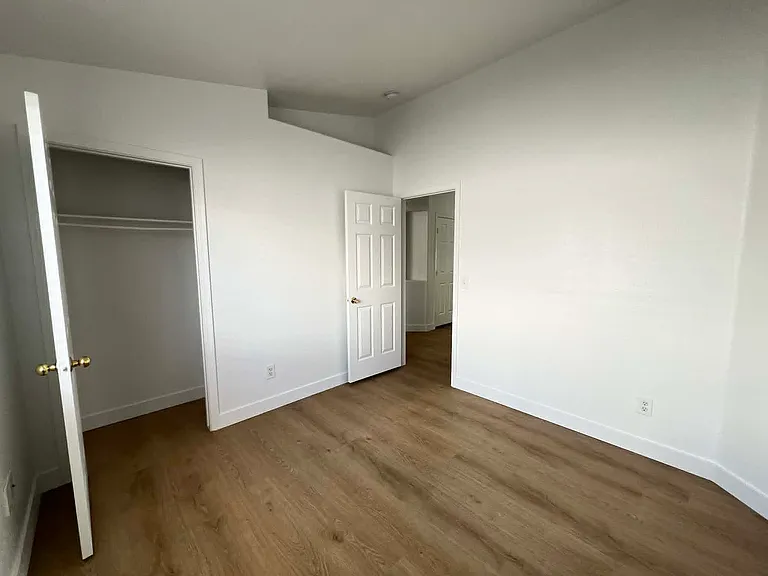 7116 Old Village Ave — Photo 12