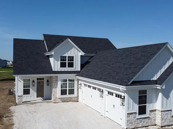 35223 Walleye DRIVE, Summit, WI 53066