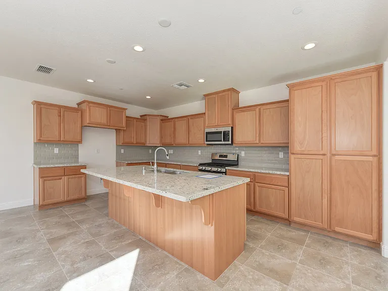 1512 Peony Ln — Photo 13