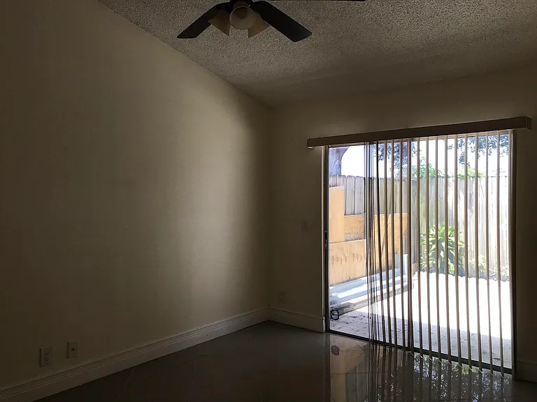 1534 Royal Forest Ct — Photo 11
