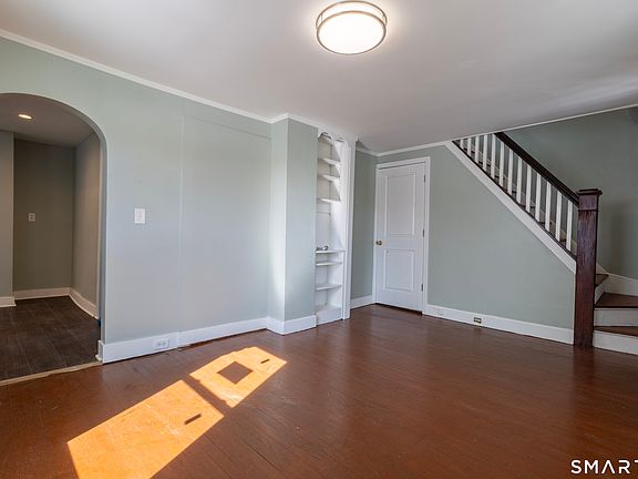 4th image of 40 Broad Street