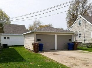 902 Ida St, Menasha, WI 54952
