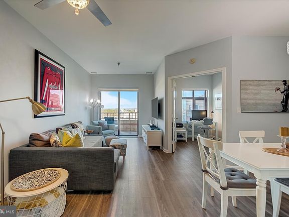 2nd image of 2400 Clarendon Blvd #Penthouse 15