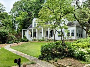 201 W Brow Oval, Lookout Mountain, TN 37350