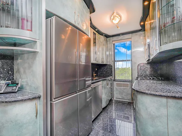 2685 East Seventh Street image 6 of 25