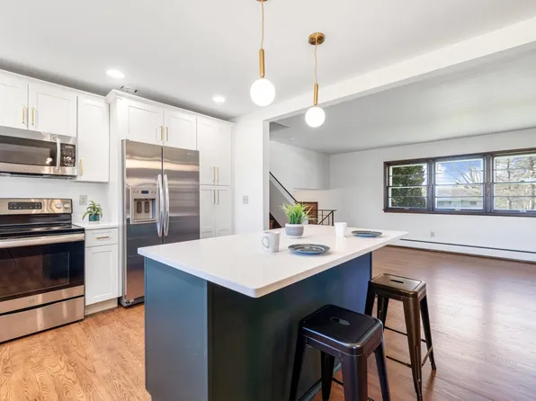 11640 West Woodside DRIVE, Hales Corners, WI 53130