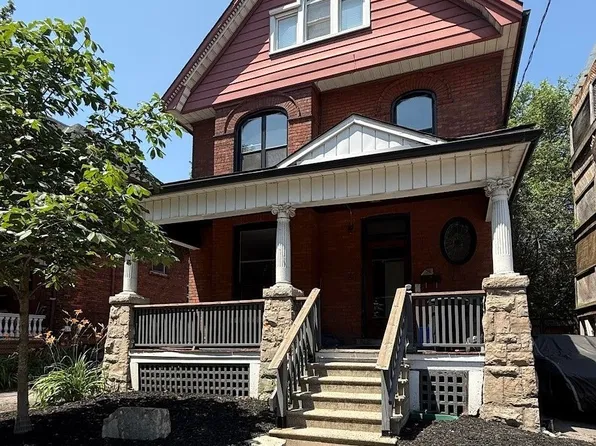 28 Eastbourne Ave #2, Hamilton, ON L8M 2M7