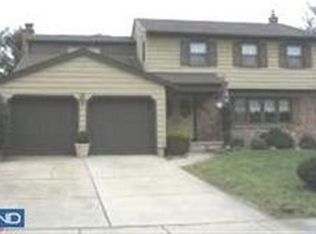 4 Candlestick Rd, Laurel Springs, NJ 08021