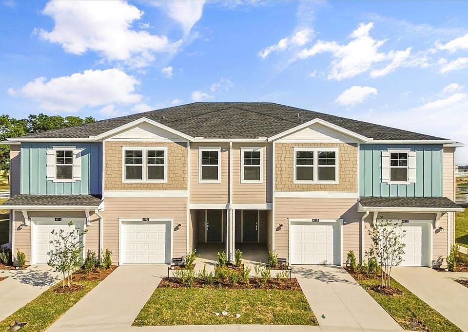 1st image of 4915 SW 81st Loop