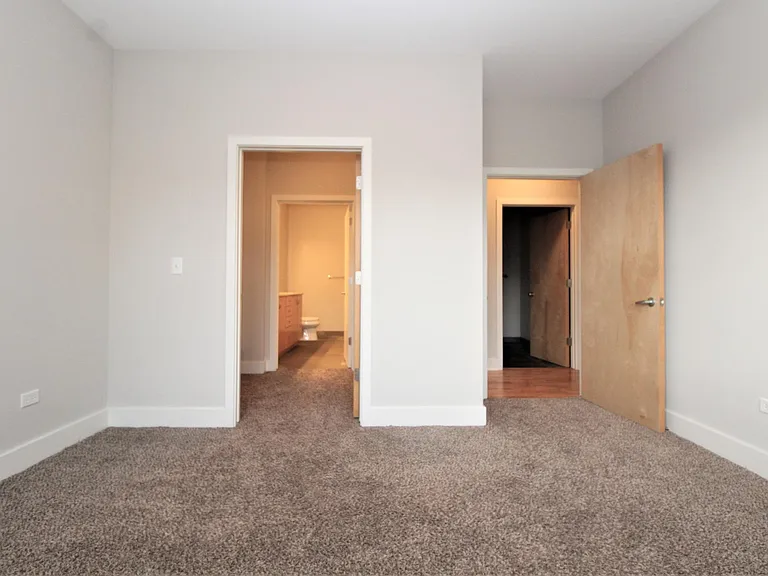 1870 N Winnebago Ave #2D — Photo 37