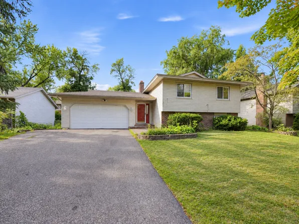 7351 Berkshire Way, Maple Grove, MN 55311