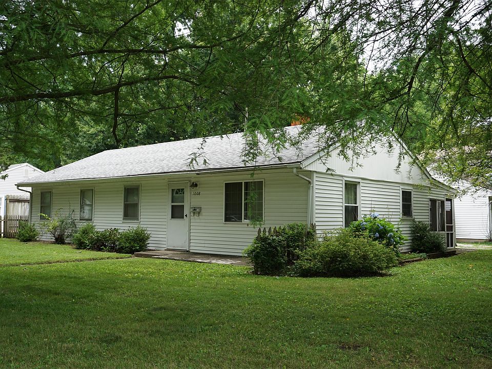 2 car garage, bonus room, granite countertops, washer/dryer