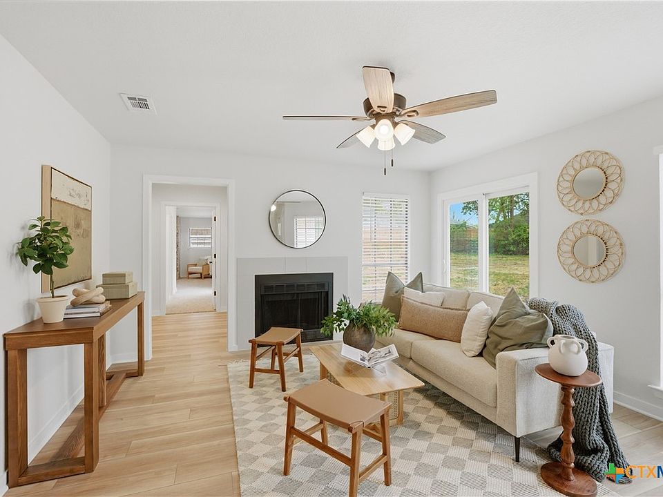 1st image of 4605 Ridge Way Dr