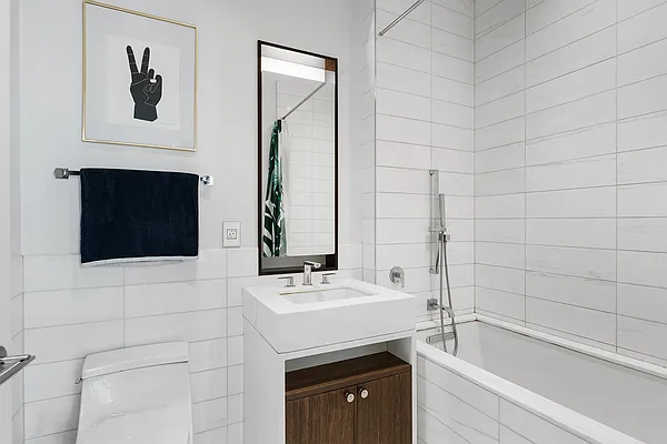 Rented by REAL New York | media 18