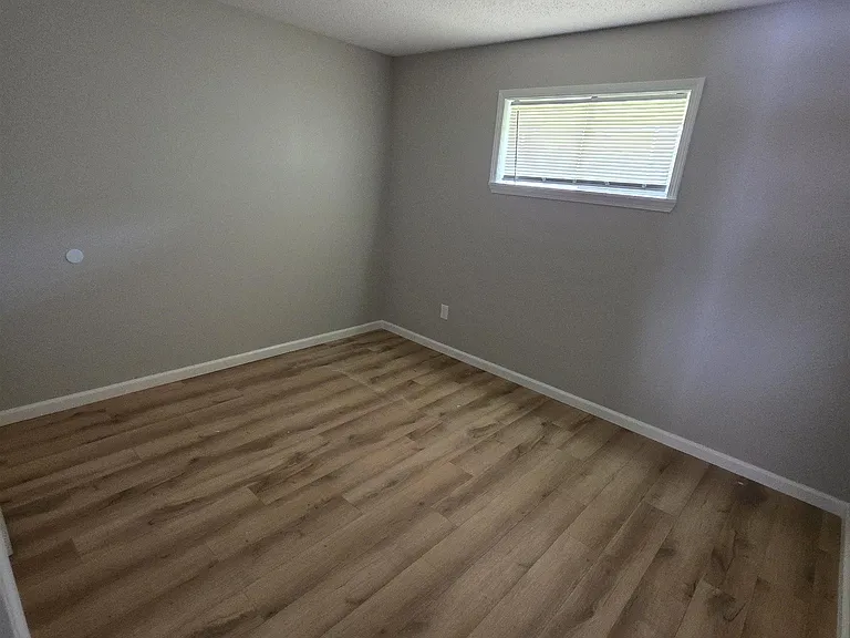 2718 Kenwood Rd #28 — Photo 6