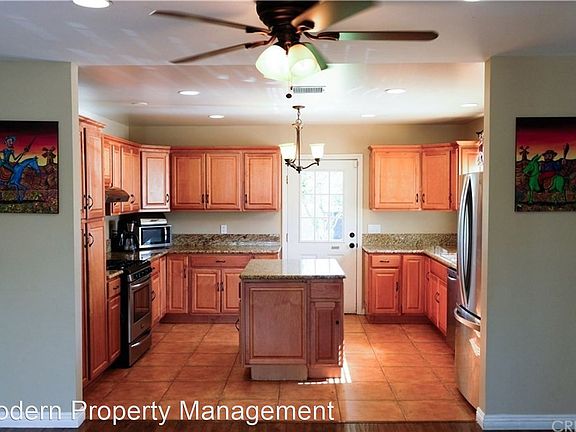 4th image of 17148 Saticoy St