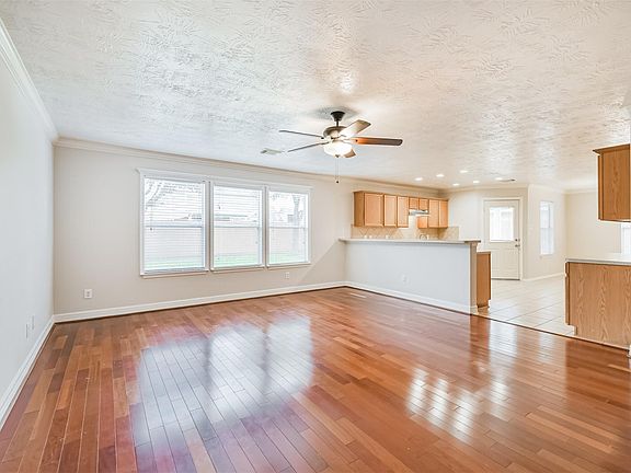 5th image of 15023 Roche Rock Dr